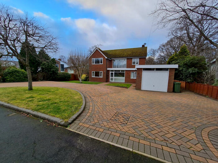 4 Bedroom Detached House To Rent In Birch Tree Grove, Solihull, B91