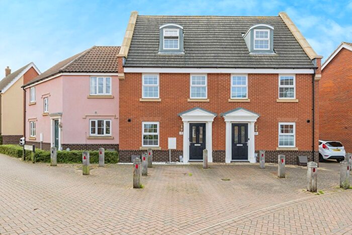 3 Bedroom Semi-detached House For Sale In Tortoiseshell Drive, Attleborough, Norfolk, NR17