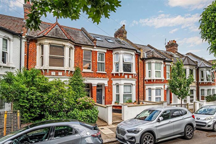 1 Bedroom Flat For Sale In Brouncker Road, London, W3