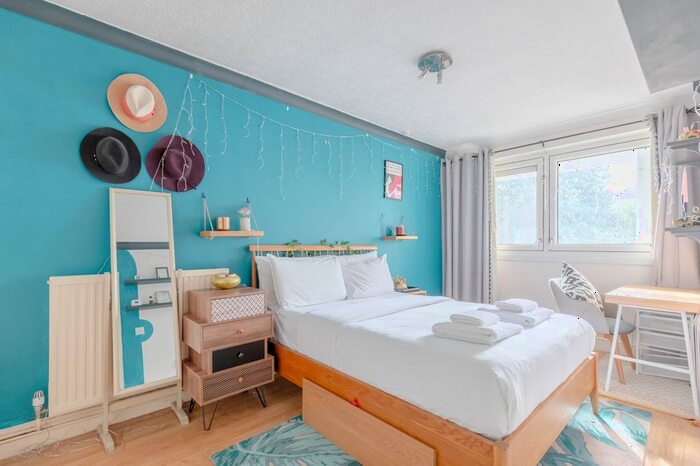 1 Bedroom Flat To Rent In Arundel Grove, London ., N16