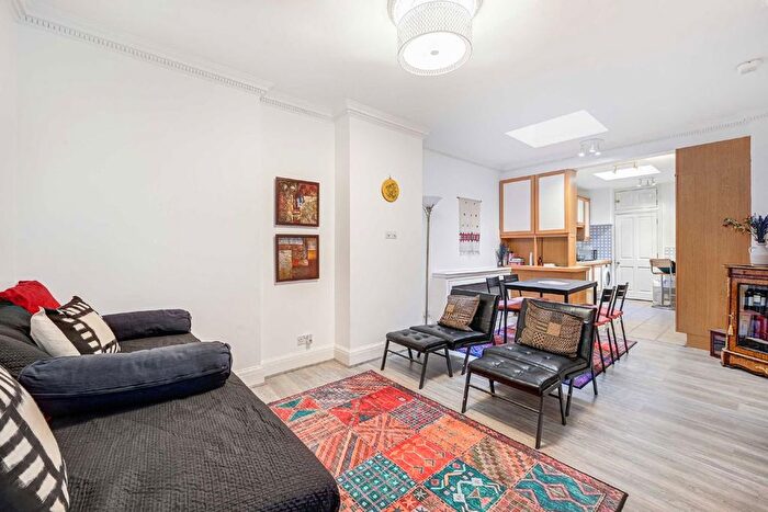 1 Bedroom Flat To Rent In Lyall Street, London, SW1X