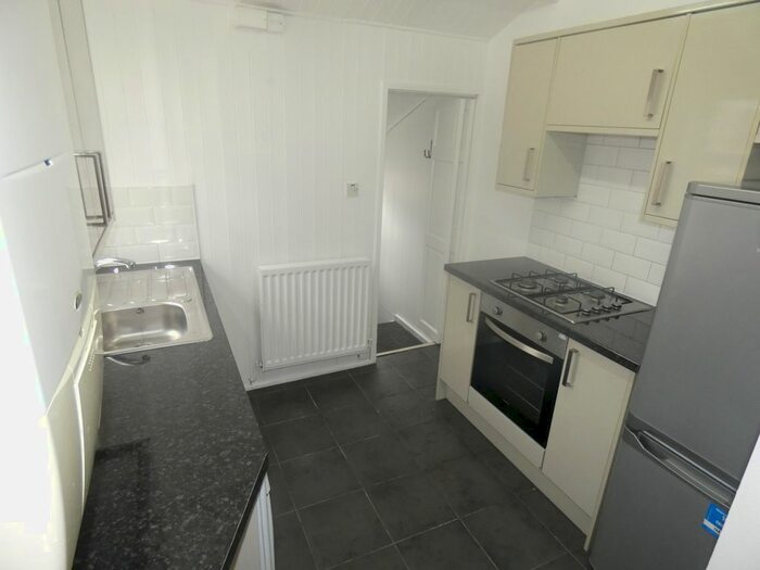 3 Bedroom Flat To Rent In Sackville Road, Newcastle Upon Tyne, NE6