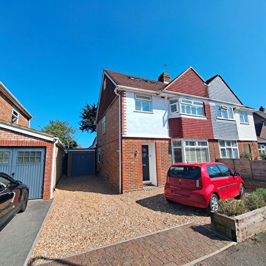 4 Bedroom Semi-Detached House To Rent In Burney Road, Gosport, PO12