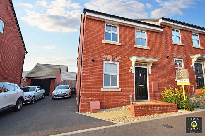 3 Bedroom Semi-Detached House For Sale In Nightingale Close, Hardwicke, Gloucester, GL2