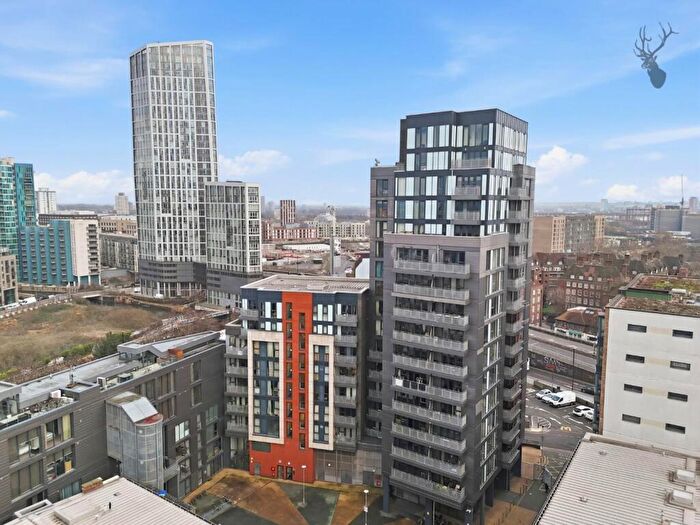 1 Bedroom Flat For Sale In Fondant Court, Bow, E3