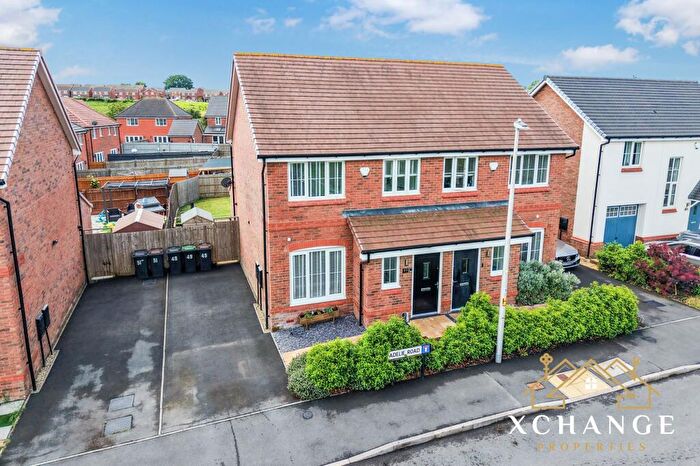 3 Bedroom Semi-Detached House For Sale In Adelie Road, Nuneaton, CV10