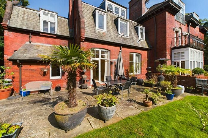 2 Bedroom Flat To Rent In Jesmond Park West, Jesmond, Newcastle Upon Tyne, NE7