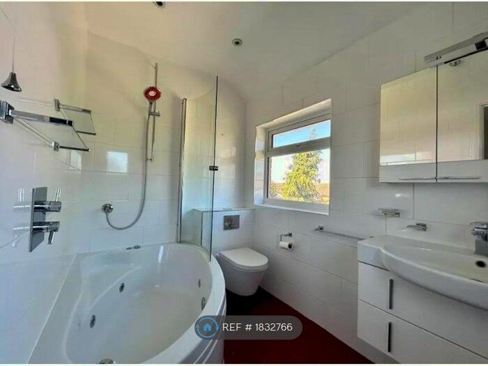 2 Bedroom Terraced House To Rent In Calley Down Crescent, New Addington, Croydon, CR0