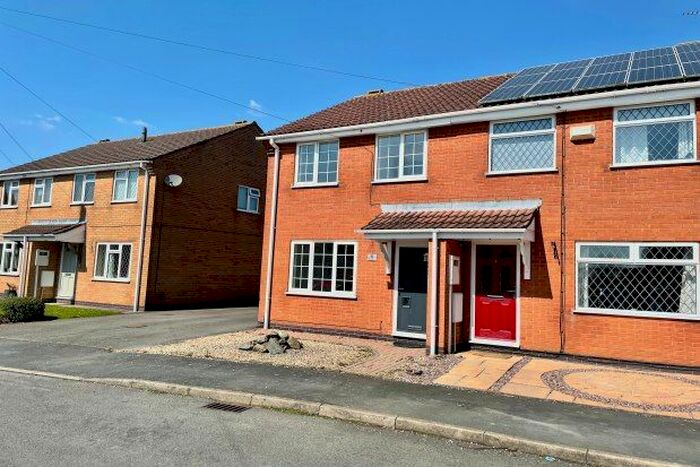 3 Bedroom Semi-Detached House To Rent In Chapel Close, Coalville, LE67