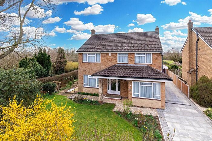 4 Bedroom Detached House For Sale In Morwick Grove, Scholes, Leeds, LS15