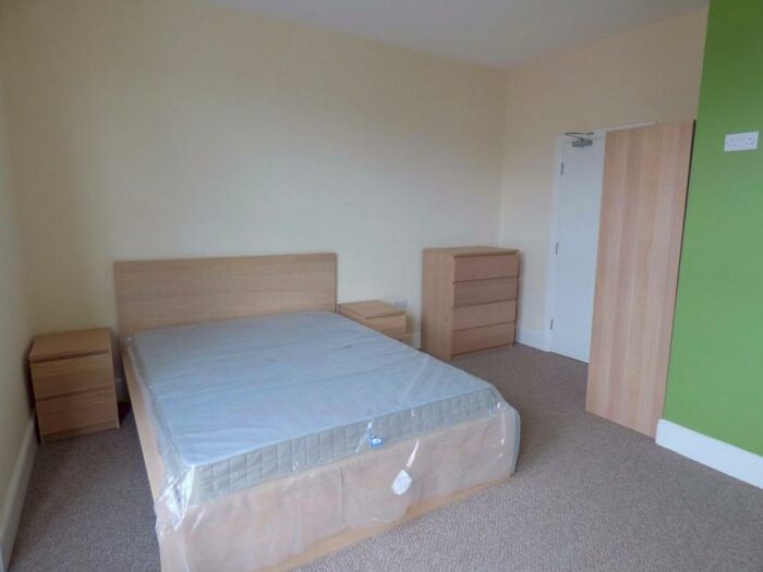 Studio To Rent In Room, Highfield Road, Wheatley, DN1