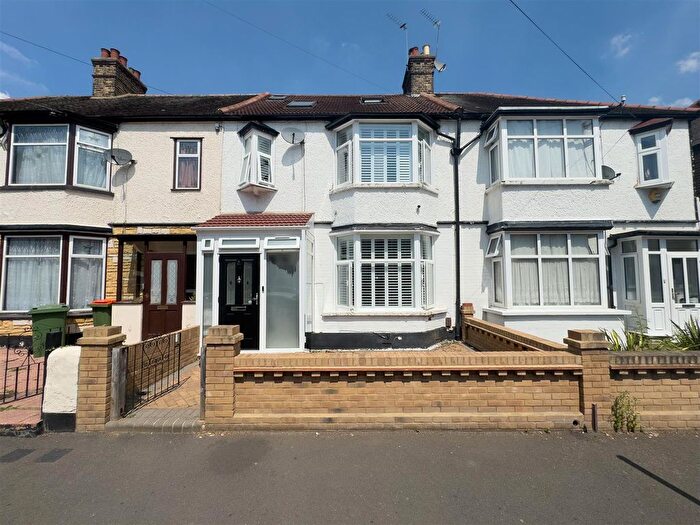 4 Bedroom Terraced House To Rent In Cotswold Gardens, East Ham, E6