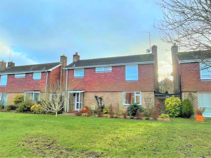 3 Bedroom Detached House To Rent In Wilmington Close, Hassocks, BN6