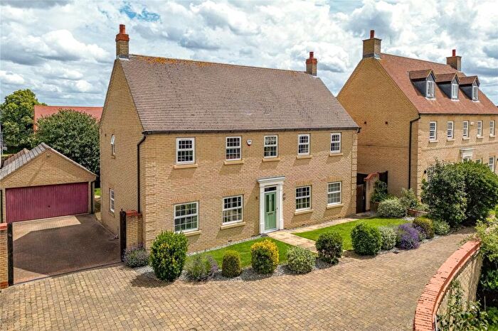 5 Bedroom Detached House For Sale In Oakley Rise, Wilstead, Bedfordshire, MK45