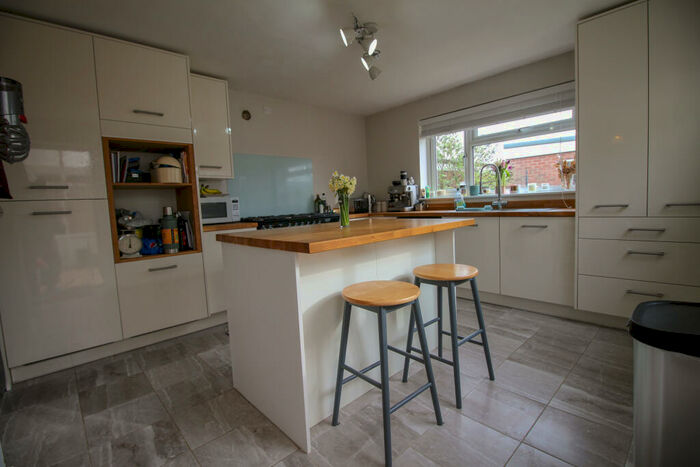 3 Bedroom Semi-Detached House For Sale In Benefield Road Moulton, CB8