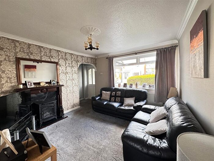 3 Bedroom Terraced House For Sale In Princess Close, Mossley, Ashton-Under-Lyne, OL5