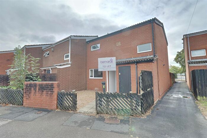 3 Bedroom End Of Terrace House To Rent In Vineside, Gosport, PO13