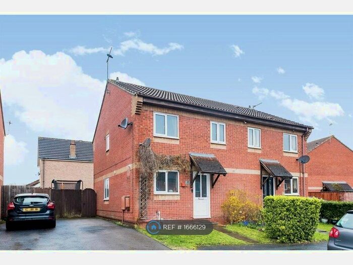 3 Bedroom Semi-Detached House To Rent In Nuffield Close, Shaw, Swindon, SN5