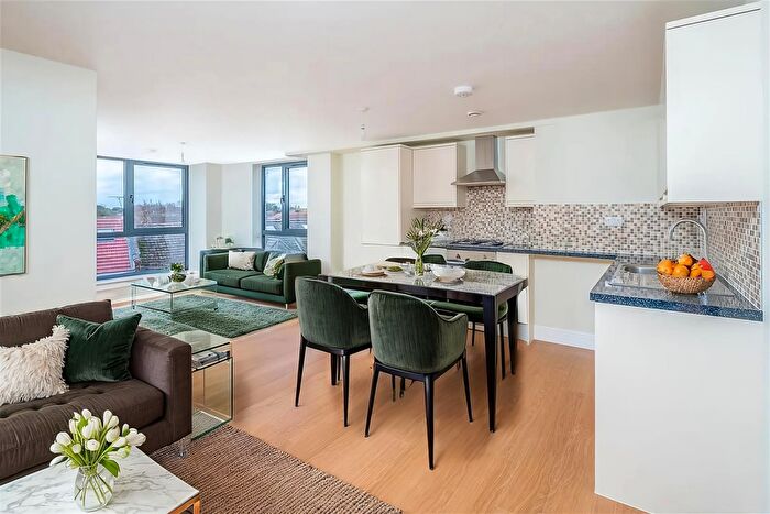 2 Bedroom Apartment To Rent In Cameron Road, Seven Kings, IG3
