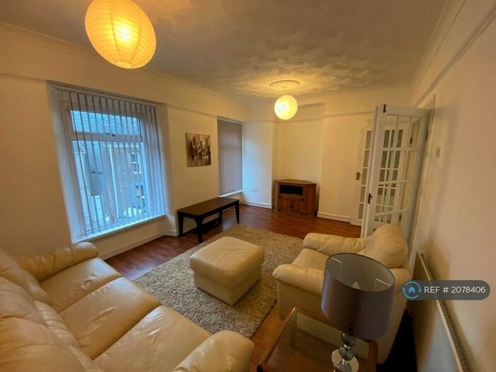 1 Bedroom Flat To Rent In Crown Street, Morriston, Swansea, SA6