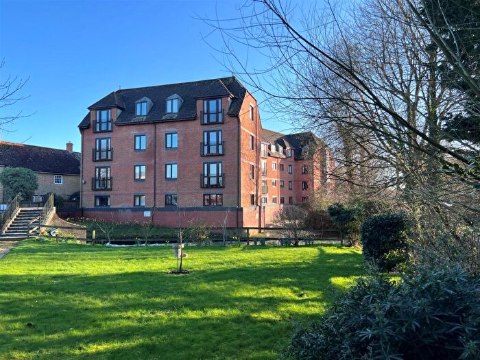 2 Bedroom Apartment For Sale In Barnaby Mill, Barnaby Mead, Gillingham, SP8