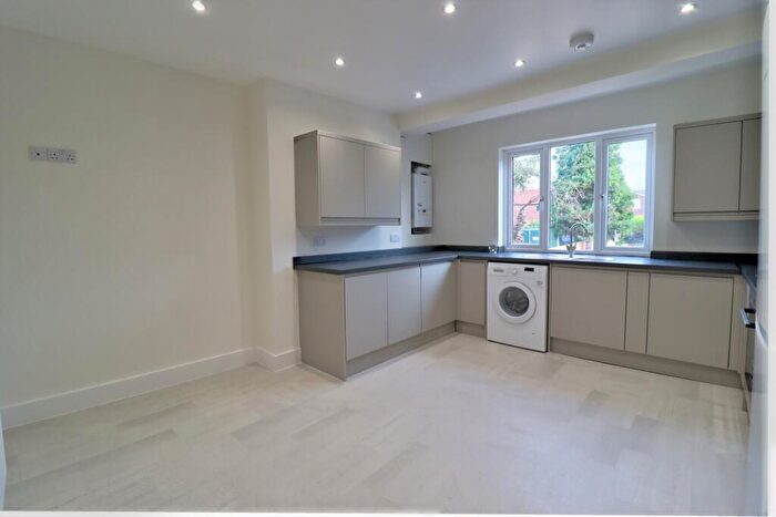 2 Bedroom Apartment To Rent In New Road, Princes Risborough, HP27