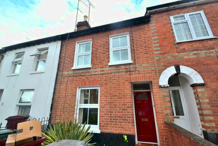 4 Bedroom Terraced House To Rent In Donnington Gardens, Reading, RG1