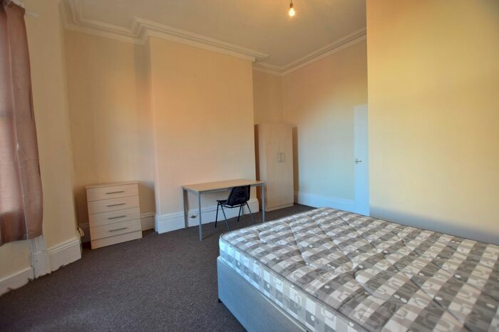 2 Bedroom Flat To Rent In Cartington Terrace, Newcastle Upon Tyne, Tyne And Wear, NE6
