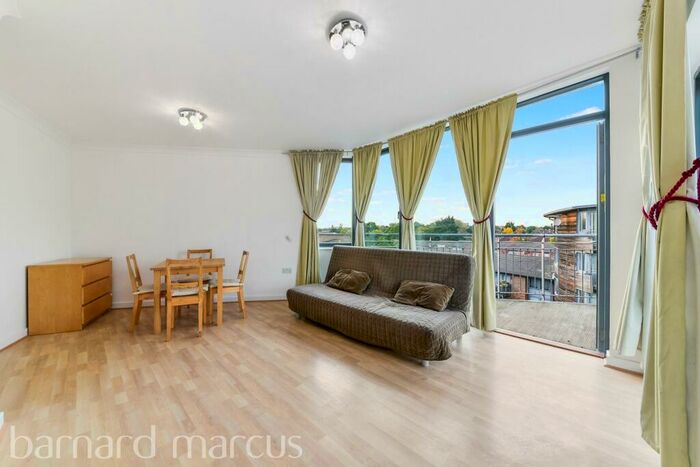 2 Bedroom Apartment To Rent In Lanacre Avenue, NW9