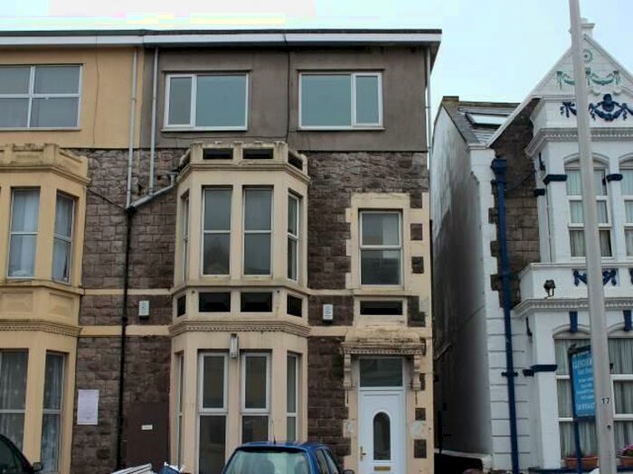 2 Bedroom Flat To Rent In Locking Road, Weston-super-Mare, North Somerset, BS23