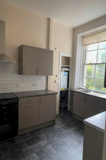 1 Bedroom Flat To Rent In Lorne Place, Edinburgh, EH6
