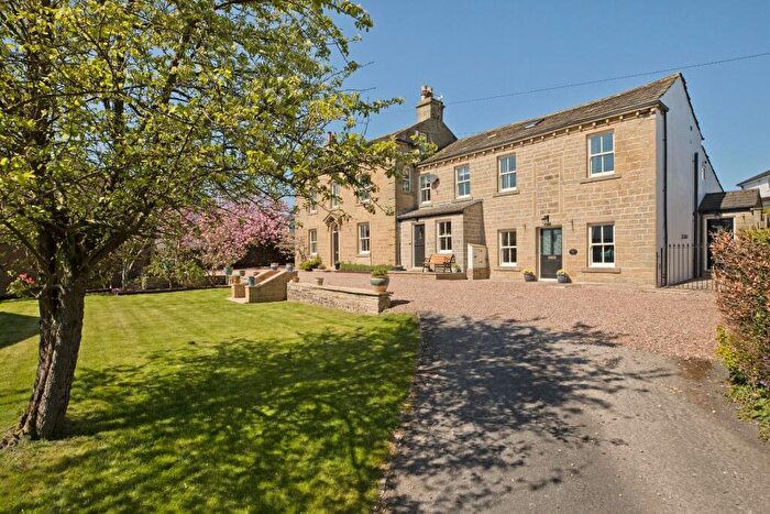 6 Bedroom Detached House For Sale In Willow Tree Gardens, Otley Road, Eldwick, BD16