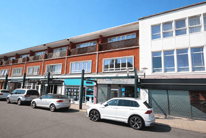 2 Bedroom Flat To Rent In Arena Parade, Letchworth Garden City, SG6