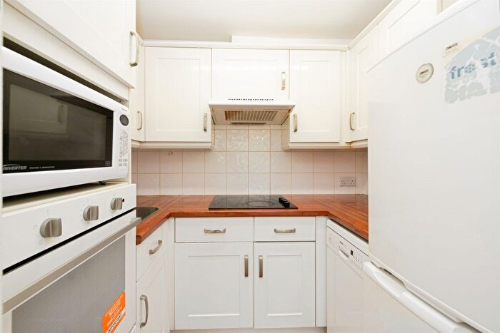 1 Bedroom Property To Rent In Elstree Road, Bushey Heath, Bushey, WD23