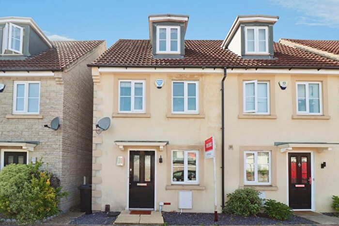 3 Bedroom Semi-Detached House For Sale In Station Court, Kingswood, Bristol, BS15