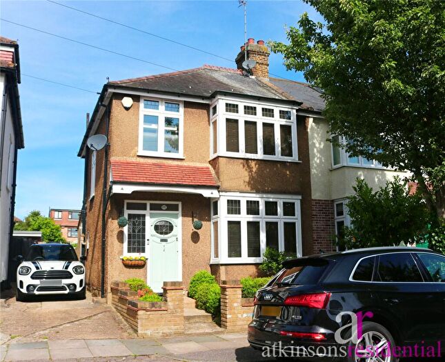 3 Bedroom Semi-Detached House For Sale In Morley Hill, Enfield, Middlesex, EN2