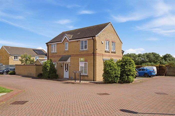 4 Bedroom Detached House For Sale In Clover Drive, Withernsea, HU19