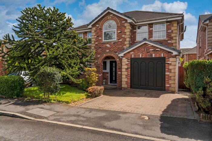 5 Bedroom House To Rent In Fountain Park, Westhoughton, BL5