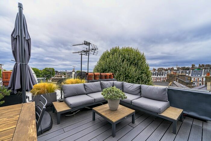 1 Bedroom Flat To Rent In Gordon Place, London, W8