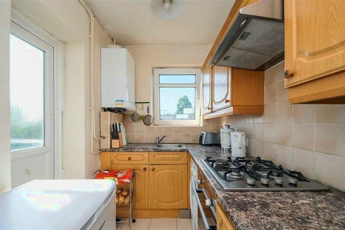 3 Bedroom Apartment To Rent In Cromwell Court, Kingston Hill, Kingston Upon Thames, KT2