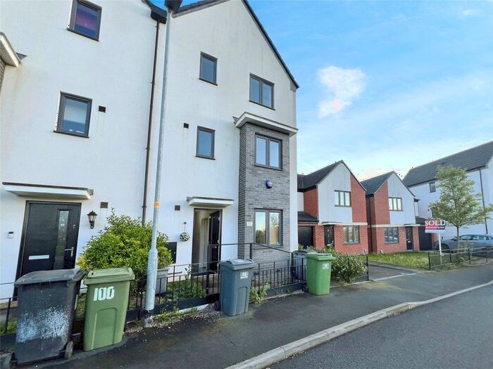 4 Bedroom Town House To Rent In Ranger Drive, Wolverhampton, West Midlands, WV10