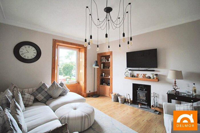 5 Bedroom Flat For Sale In Station Road, Leven, KY8