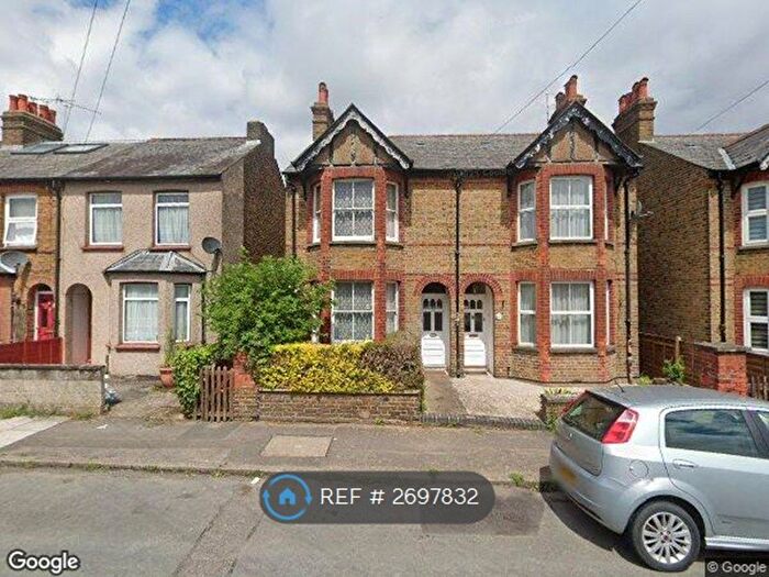 Studio To Rent In North Road, Hayes, UB3