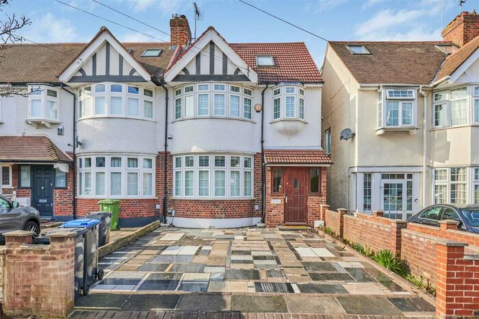 4 Bedroom Property To Rent In Windermere Avenue, London, SW19