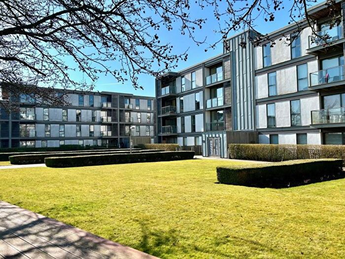 2 Bedroom Apartment To Rent In Sapphire House, Vizion, MK9