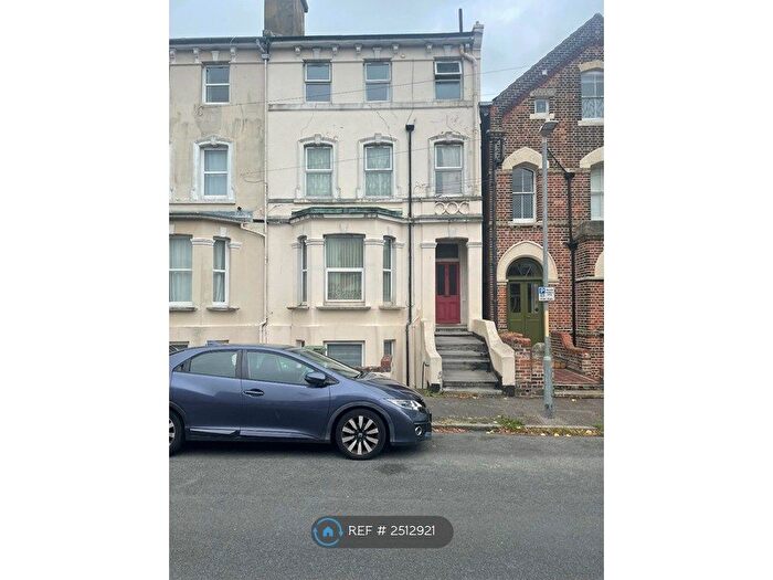 2 Bedroom Maisonette To Rent In Lennard Road, Folkestone, CT20
