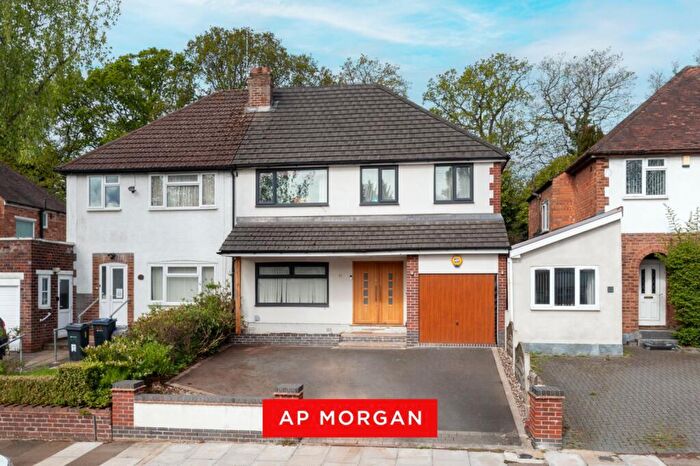 4 Bedroom Semi-Detached House For Sale In Westridge Road, Birmingham, West Midlands, B13