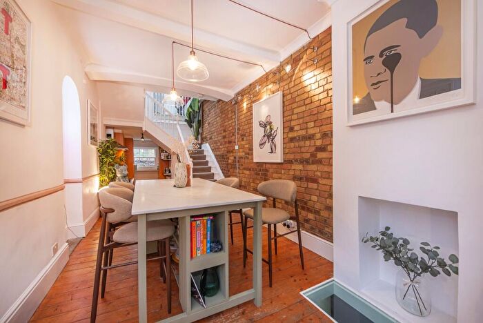 3 Bedroom Terraced House To Rent In Rosemary Cottages London, SW14