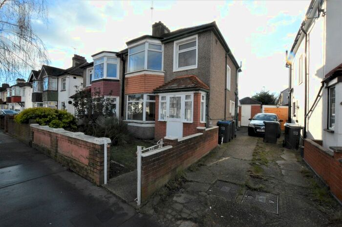 3 Bedroom Semi-Detached House To Rent In Northway Road, Croydon, CR0