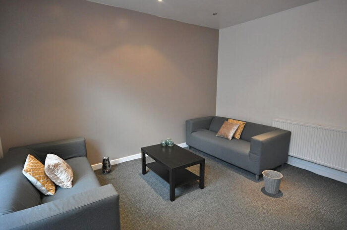 3 Bedroom Terraced House To Rent In Harold View, Leeds, West Yorkshire, LS6